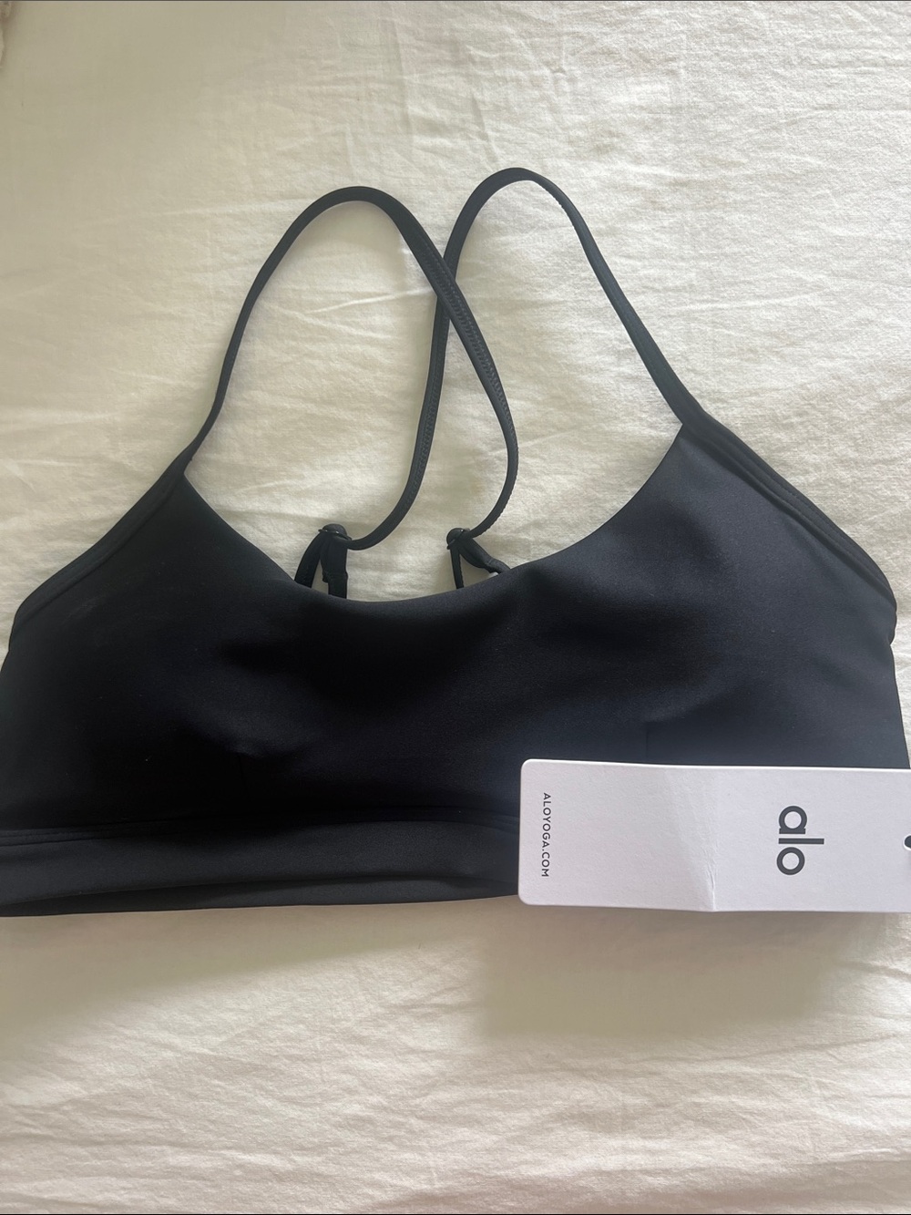 ALO Yoga - Airlift Intrigue Bra - Medium - Black - NEW WITH TAGS